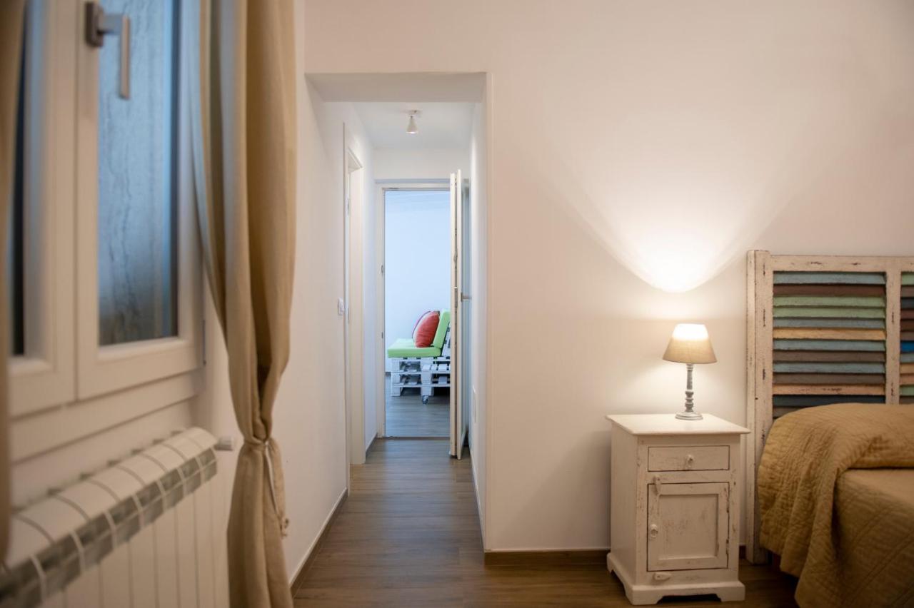 Color Apartment 莫诺波利 外观 照片