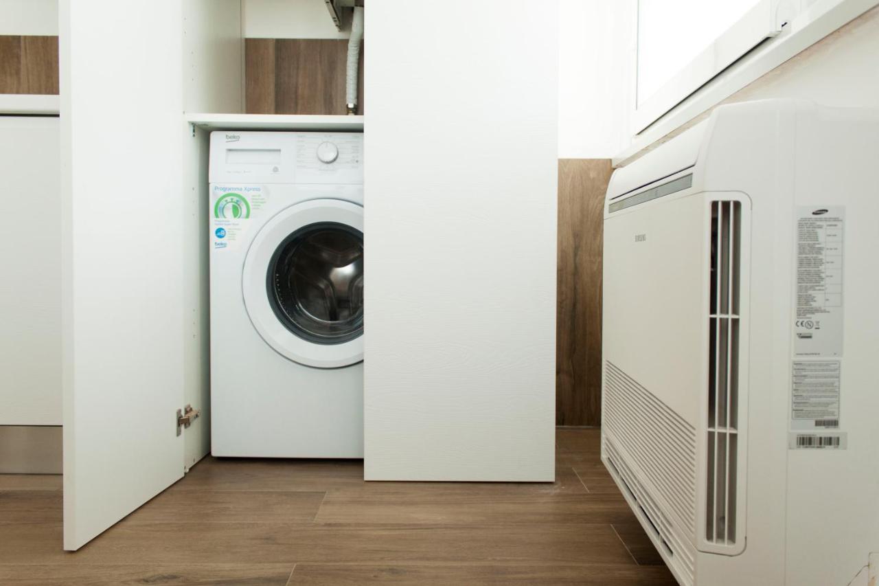 Color Apartment 莫诺波利 外观 照片